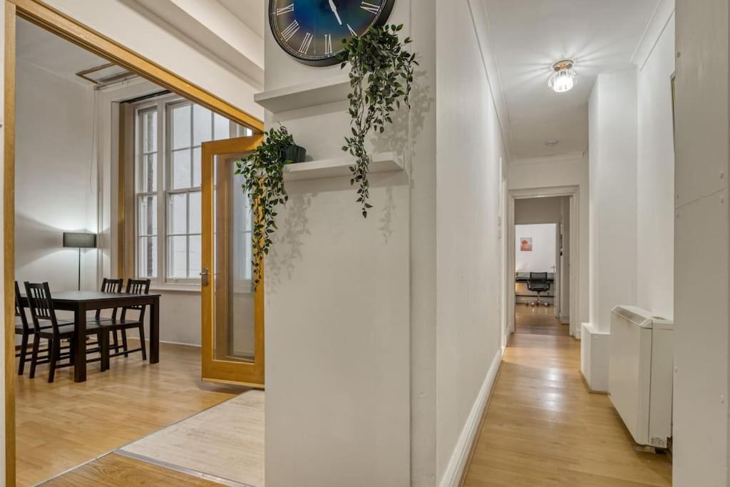 Cosy 2Br Retreat Near Paddington Station Apartment London Bagian luar foto