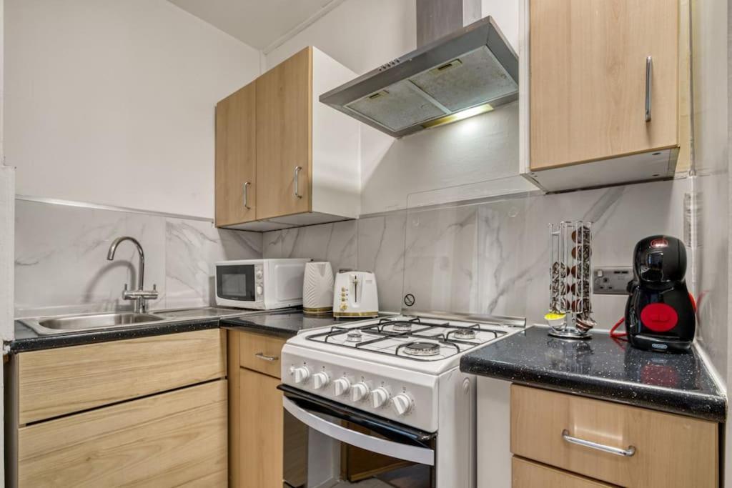 Cosy 2Br Retreat Near Paddington Station Apartment London Bagian luar foto